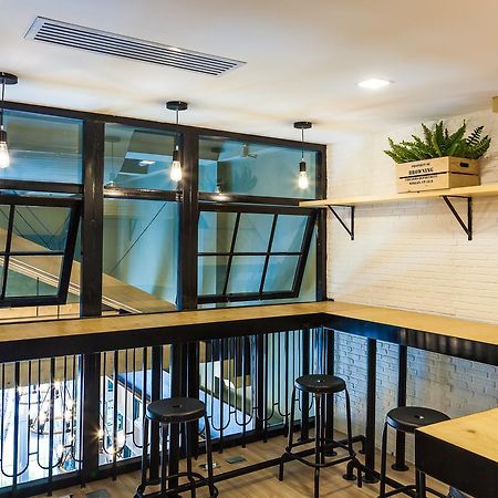 Travel Light Hostel Pattaya Exterior foto