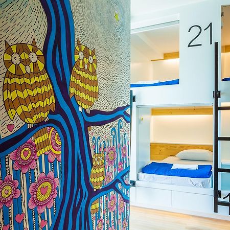 Travel Light Hostel Pattaya Exterior foto